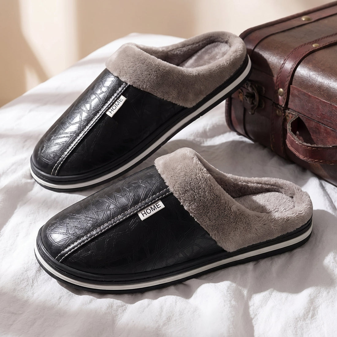 Lino Gevoerde Pantoffels met Pluche Rand