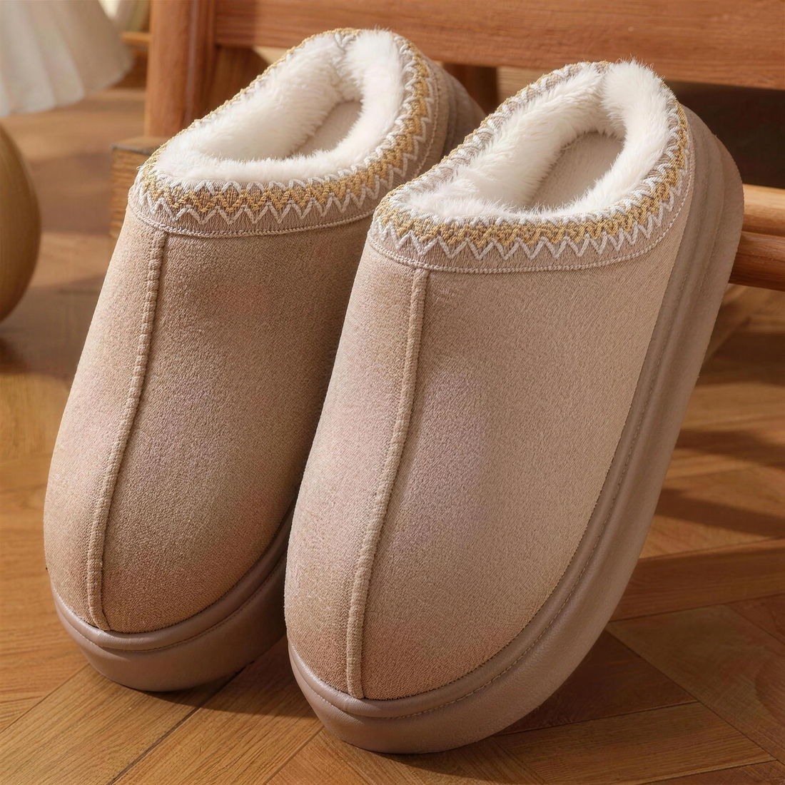 Gino Suède Pantoffels met Pluche Voering Beige