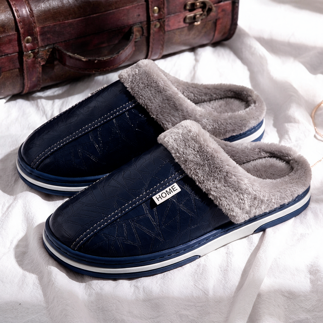 Lino Gevoerde Pantoffels met Pluche Rand