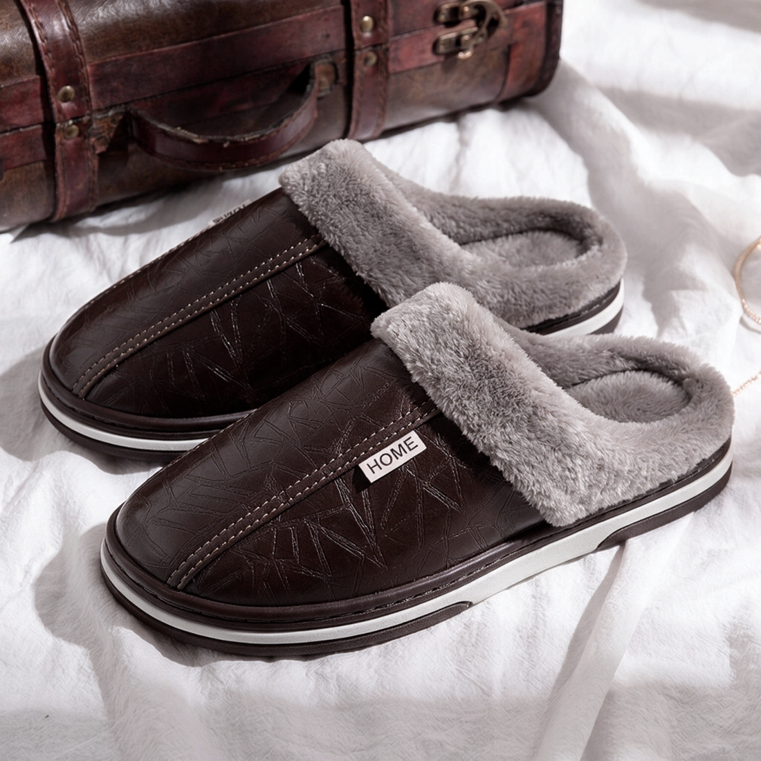 Lino Gevoerde Pantoffels met Pluche Rand