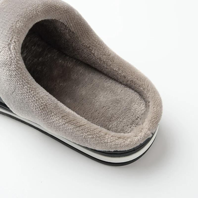 Lino Gevoerde Pantoffels met Pluche Rand