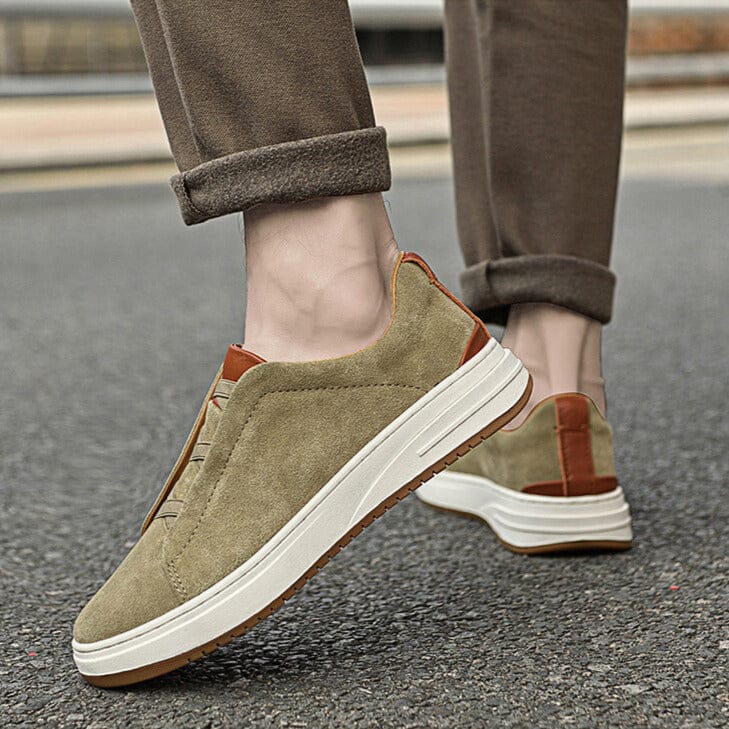 Aurelio Suede Runner – Minimalistisch, Luxe & Tijdloos