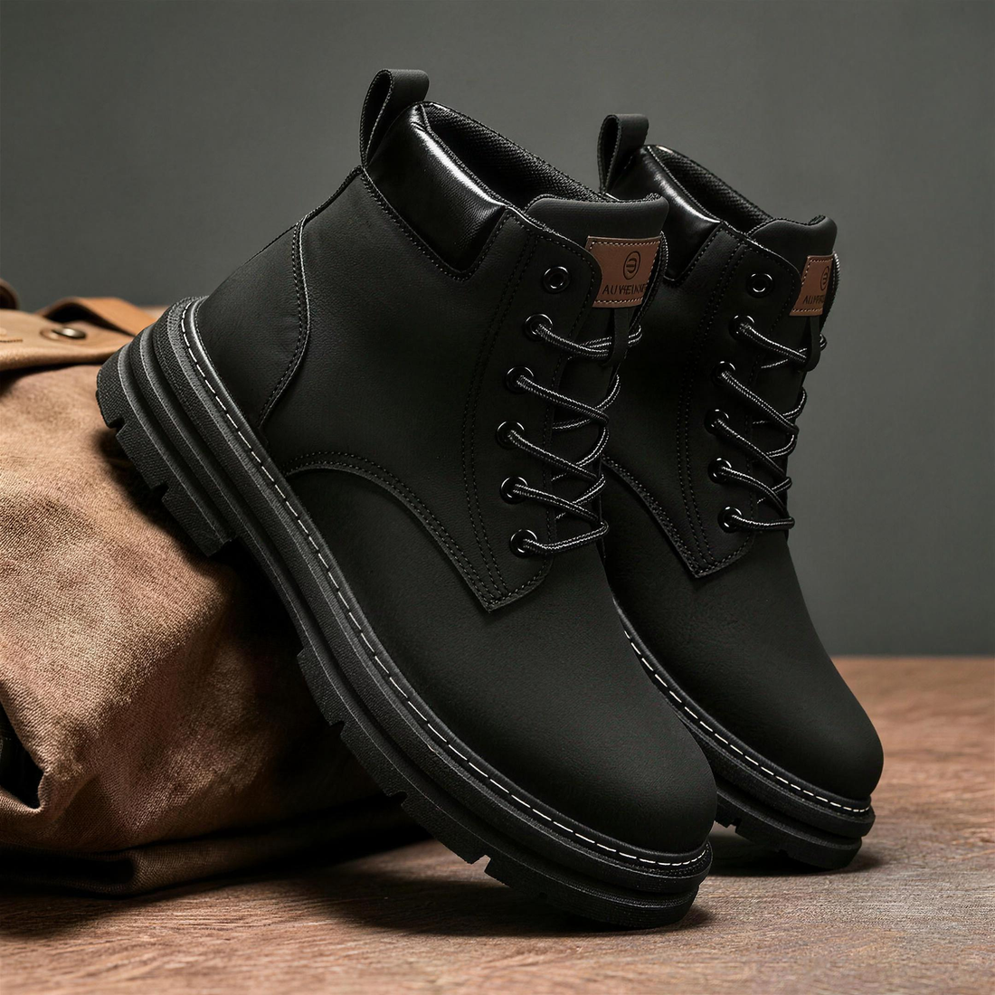 Ercole Hoge Veterschoenen met Profielzool - Zwart