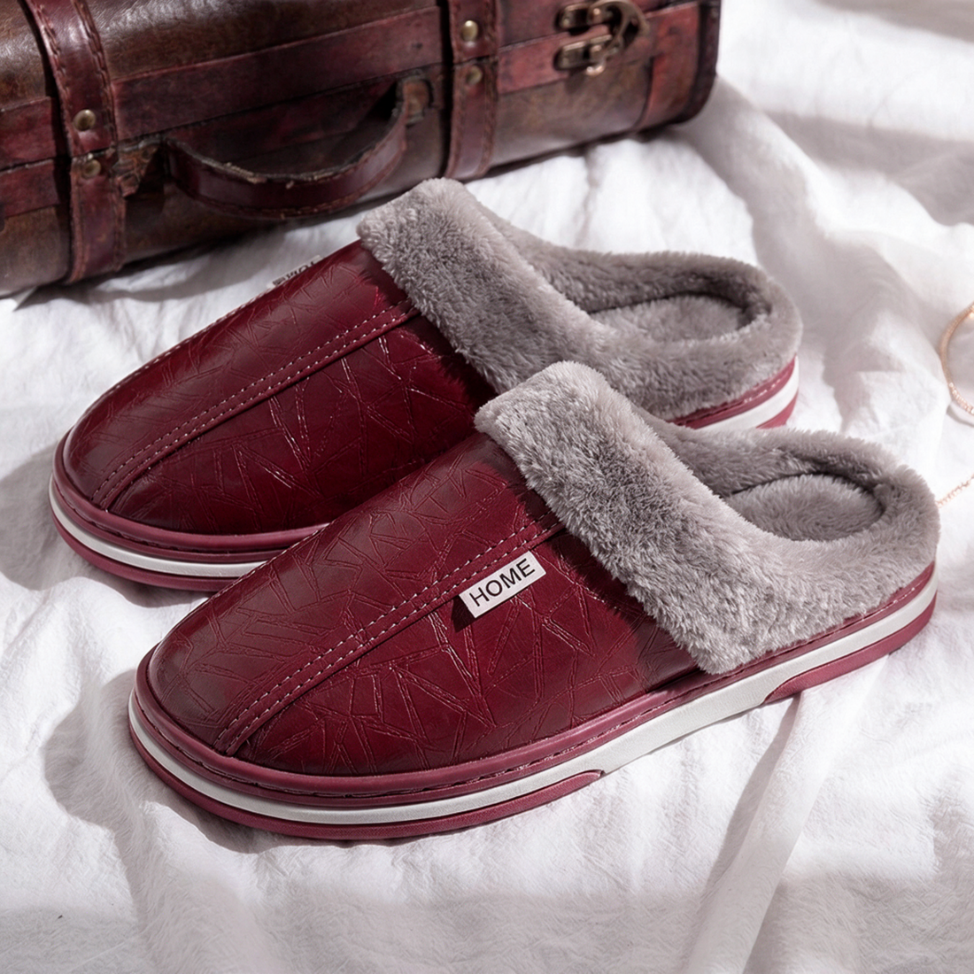 Lino Gevoerde Pantoffels met Pluche Rand